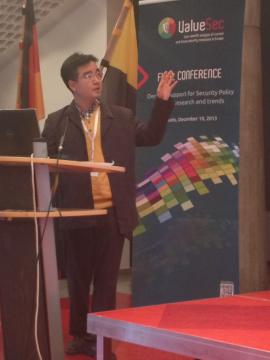 Woohyun Shim at SECONOMICS presentation